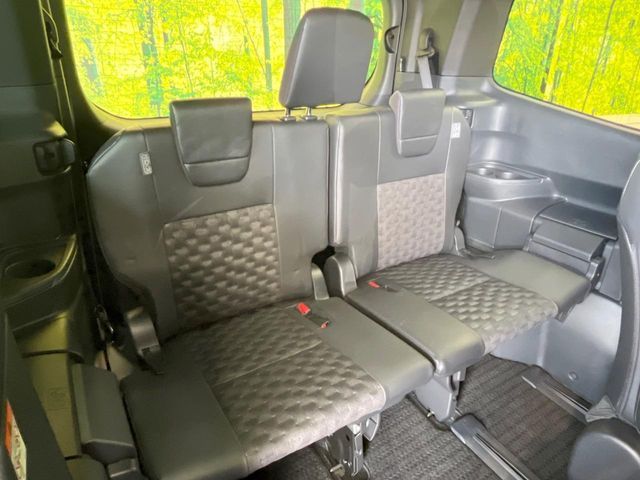 TOYOTA VOXY 2022 Image 31