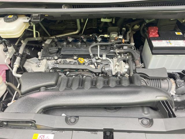 TOYOTA VOXY 2022 Image 31