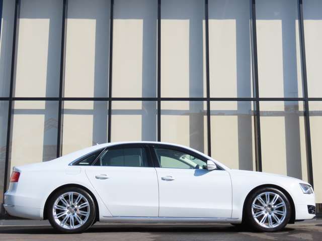 AUDI A8 2014 Image 31