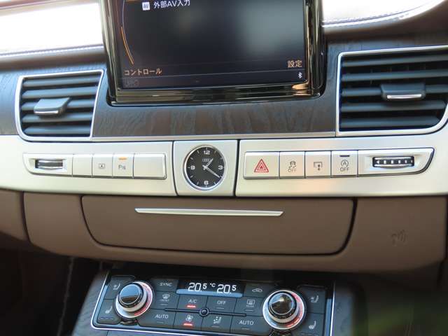 AUDI A8 2014 Image 31