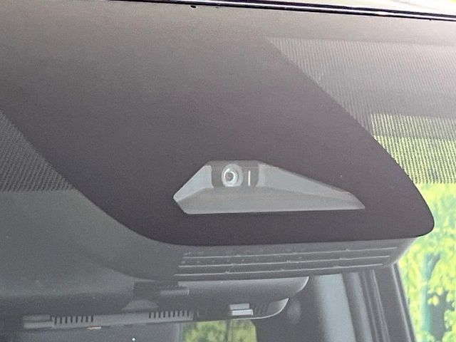 TOYOTA VOXY HYBRID 2023 Image 31