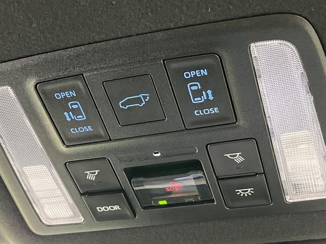 TOYOTA VOXY HYBRID 2023 Image 31