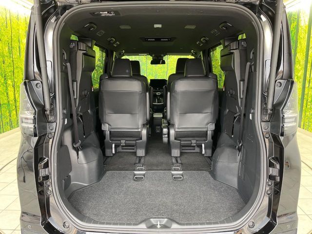 TOYOTA VOXY HYBRID 2023 Image 31