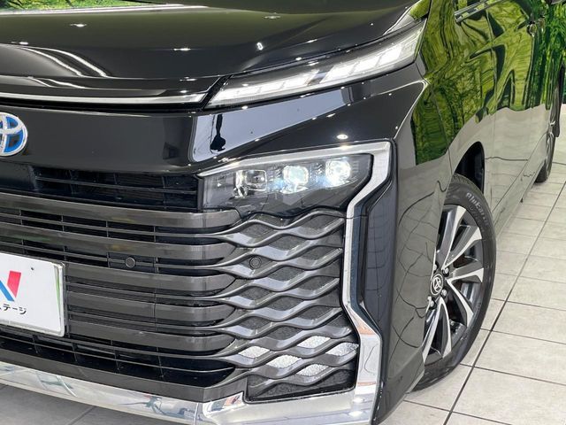 TOYOTA VOXY HYBRID 2023 Image 31