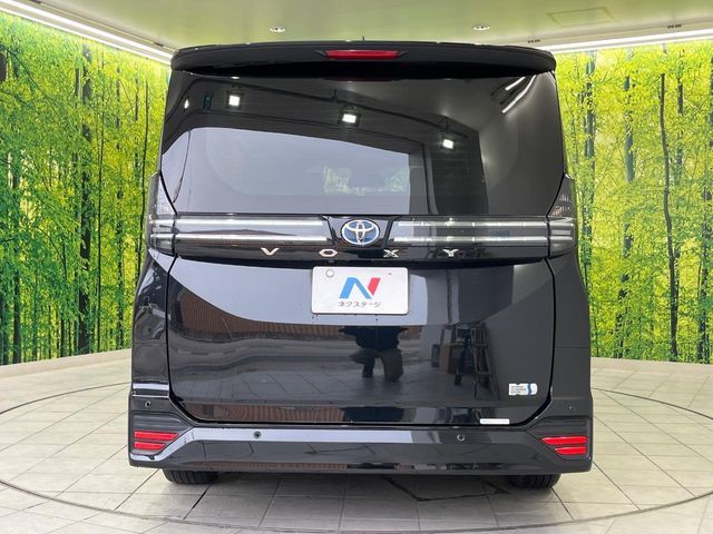 TOYOTA VOXY HYBRID 2023 Image 31