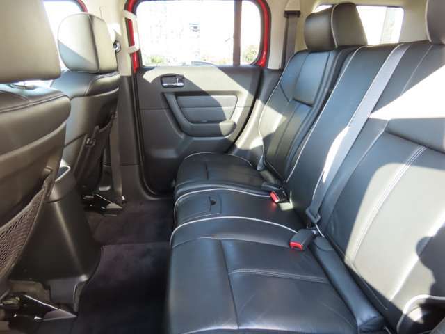 HUMMER H3 2010 Image 31