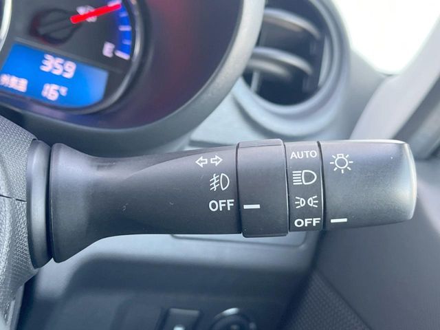 DAIHATSU MOVE CUSTOM 2013 Image 31