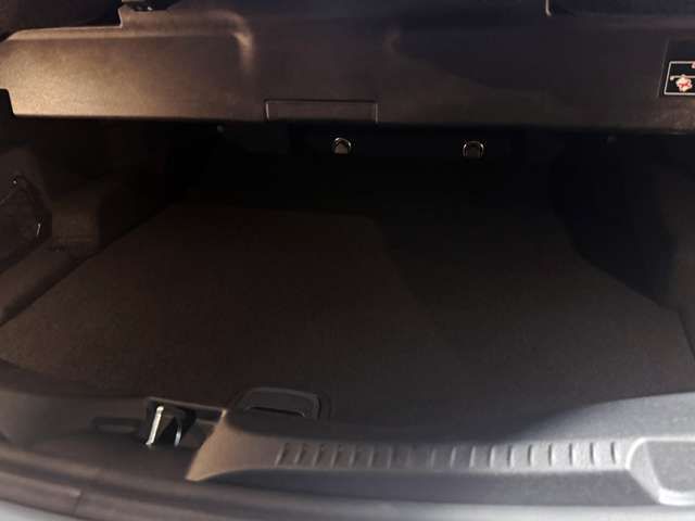 MERCEDES BENZ E CLAS 2023 Image 31