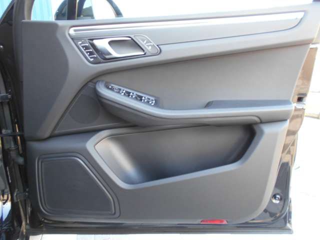 PORSCHE MACAN 2015 Image 31