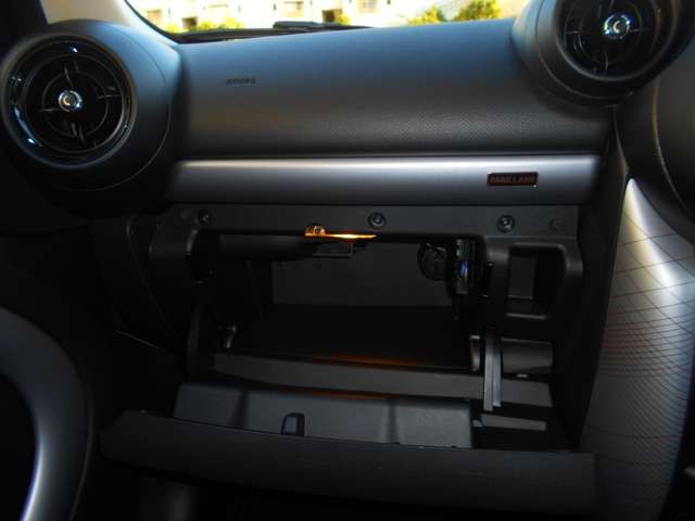 BMW MINI COOPER SD C 2016 Image 31