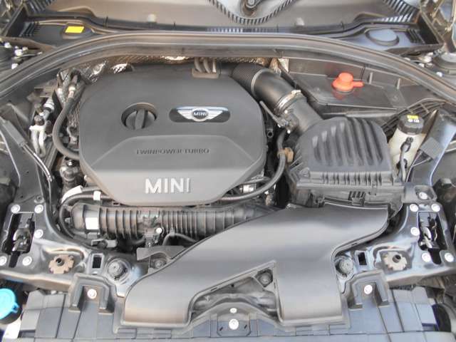 BMW MINI COOPER S CL 2015 Image 31