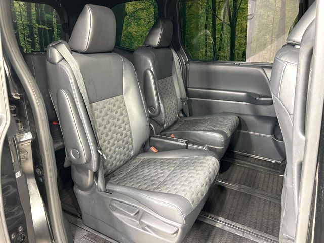 TOYOTA VOXY HYBRID 2023 Image 31