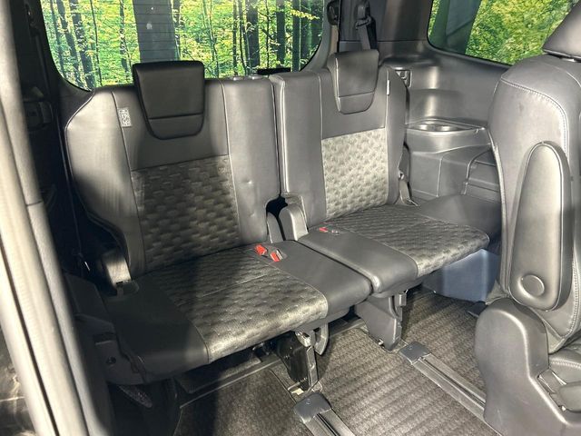 TOYOTA VOXY HYBRID 2023 Image 31