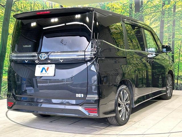 TOYOTA VOXY HYBRID 2023 Image 31
