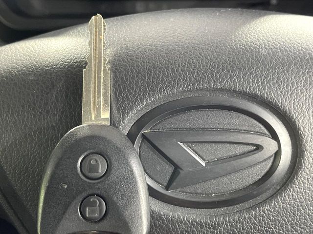 DAIHATSU MIRA E:S 2017 Image 31