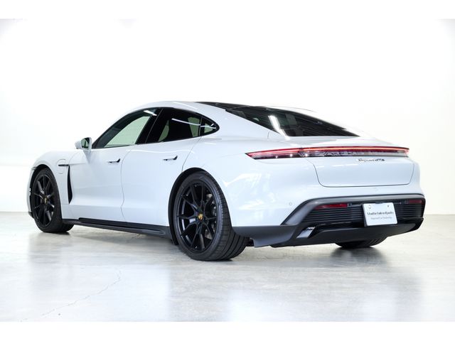 PORSCHE TAYCAN 2023 Image 31