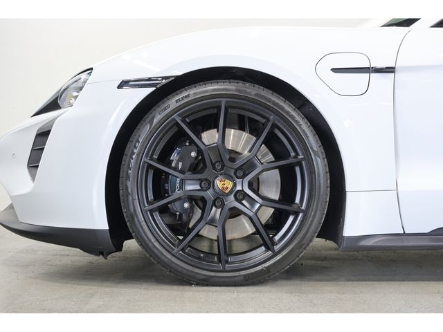 PORSCHE TAYCAN 2023 Image 31