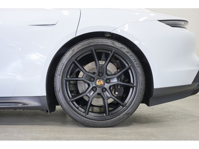 PORSCHE TAYCAN 2023 Image 31