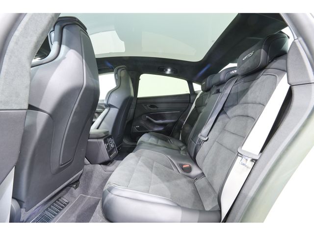 PORSCHE TAYCAN 2023 Image 31