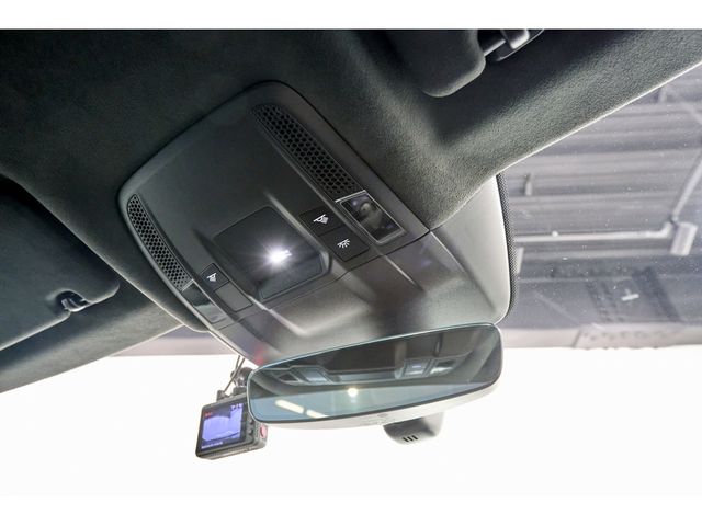 PORSCHE TAYCAN 2023 Image 31