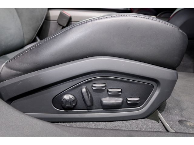 PORSCHE TAYCAN 2023 Image 31