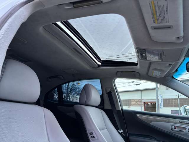 TOYOTA LEXUS LS600H 2010 Image 31