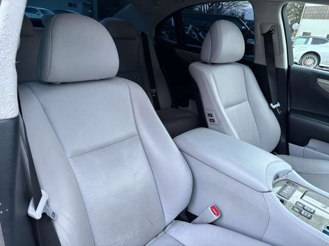 TOYOTA LEXUS LS600H 2010 Image 31