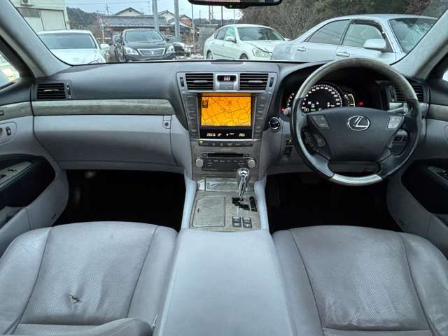 TOYOTA LEXUS LS600H 2010 Image 31