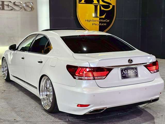 TOYOTA LEXUS LS460 2013 Image 31