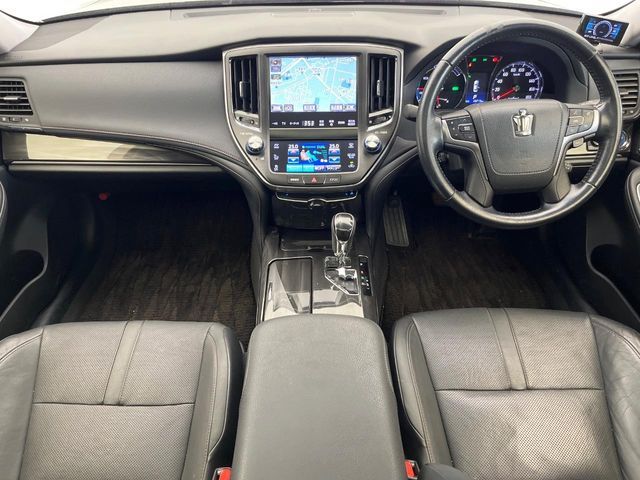 TOYOTA CROWN SEDAN HYBRID 2014 Image 31