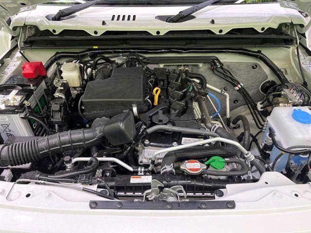 SUZUKI JIMNY NOMADE 2025 Image 31