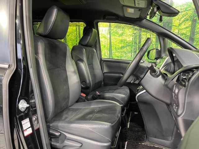 TOYOTA VOXY 2021 Image 31