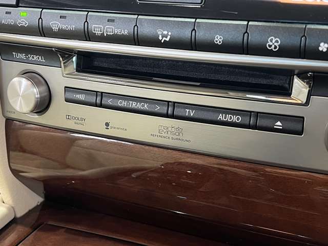 TOYOTA LEXUS LS460 2013 Image 31