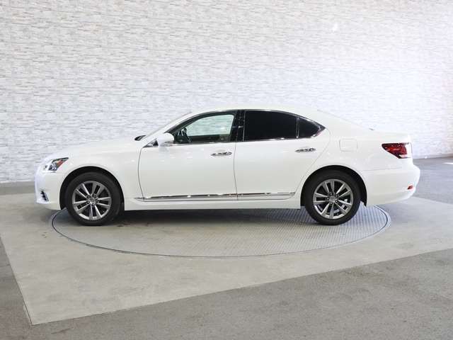 TOYOTA LEXUS LS460 2013 Image 31