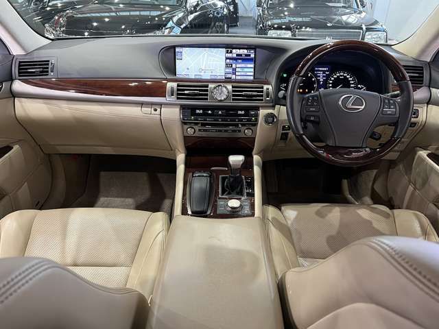 TOYOTA LEXUS LS460 2013 Image 31