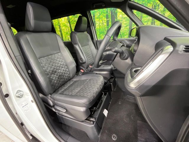 TOYOTA VOXY 4WD 2025 Image 31