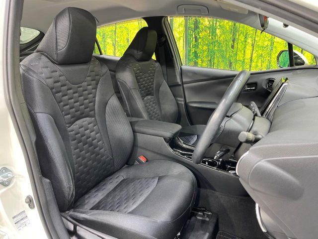 TOYOTA PRIUS PHV 2018 Image 31