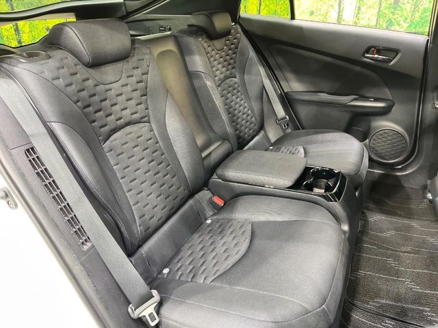 TOYOTA PRIUS PHV 2018 Image 31