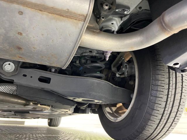 TOYOTA PRIUS PHV 2018 Image 31