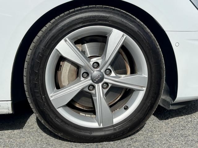 AUDI A4 2021 Image 31