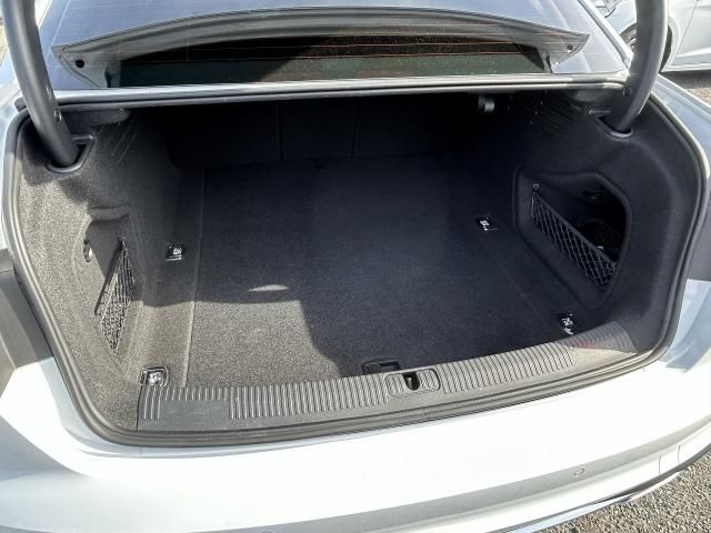 AUDI A4 2021 Image 31