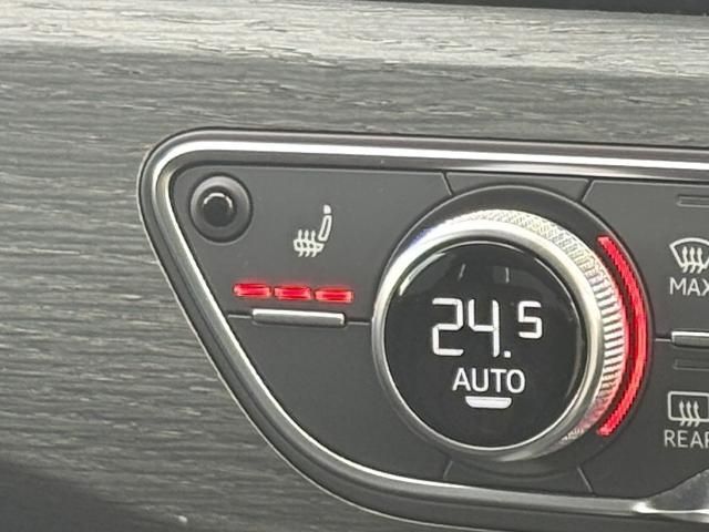 AUDI A4 2021 Image 31