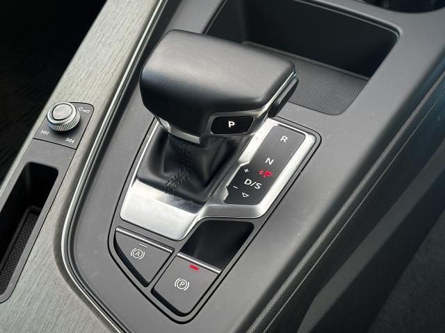 AUDI A4 2021 Image 31