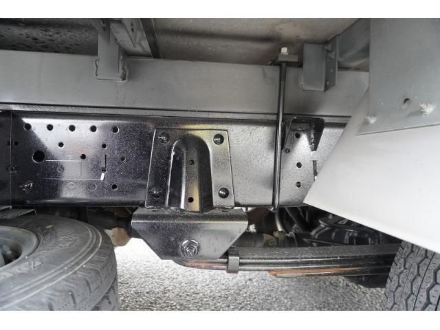 ISUZU ELF 2017 Image 31