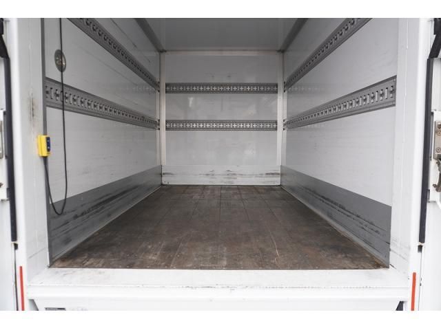 ISUZU ELF 2017 Image 31