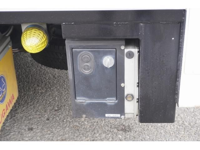 ISUZU ELF 2017 Image 31