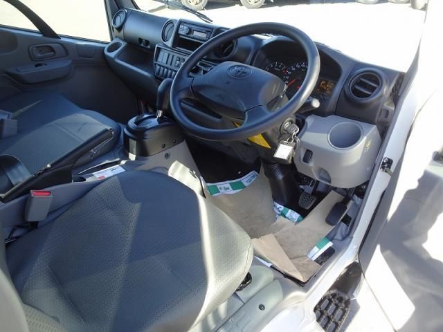 TOYOTA DYNA 2025 Image 31