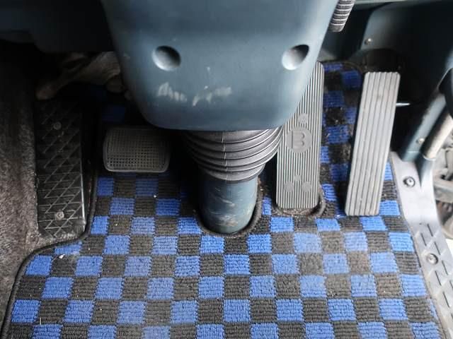 MITSUBISHI FUSOU SUPER GREAT 1999 Image 31