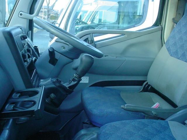 MITSUBISHI CANTER 2007 Image 31