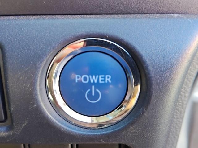 TOYOTA NOAH HYBRID 2017 Image 31